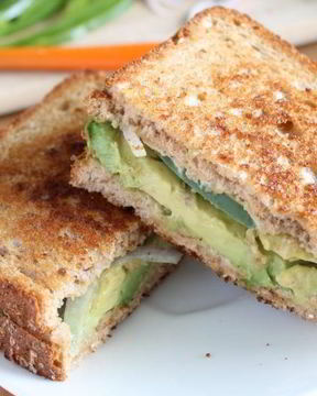 Бутерброд с авокадо