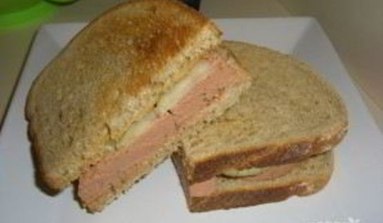 бутерброд с колбасой