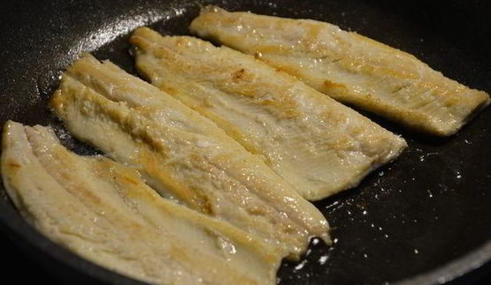 бутерброд с рыбой