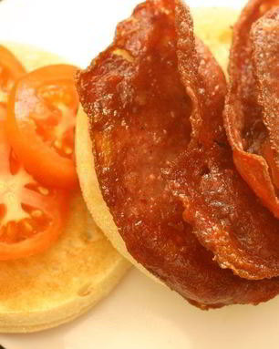 Бутерброд с жареной колбасой