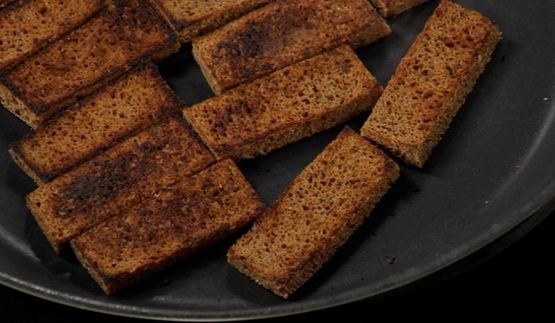 бутерброды с килькой