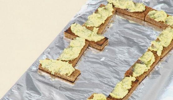 бутерброды с килькой