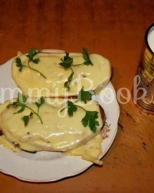 Бутерброды с яйцом, майонезом, чесноком и сыром