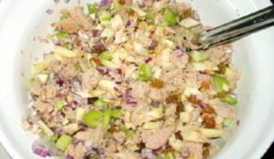 изысканный бутерброд с тунцом