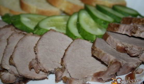 свиная вырезка для бутербродов в чесночно-имбирно-соевом маринаде