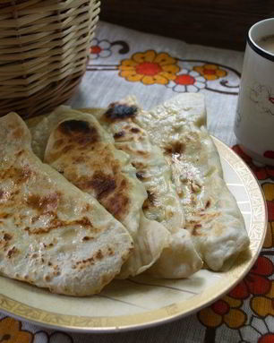 Чебуреки с творогом и зеленью