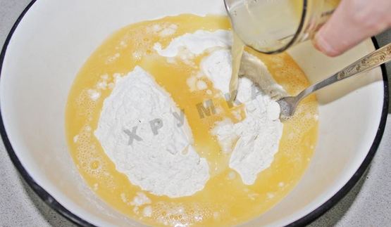 крымские чебуреки из слоеного теста