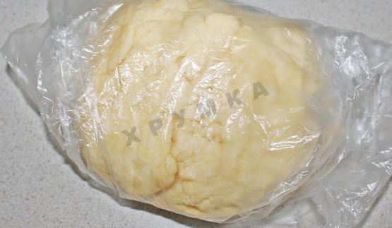 крымские чебуреки из слоеного теста