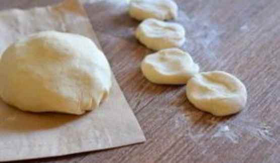 тесто для чебуреков