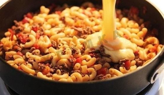 макароны чизбургер