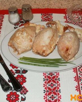 Фаршированные кальмары с рисом и яйцом