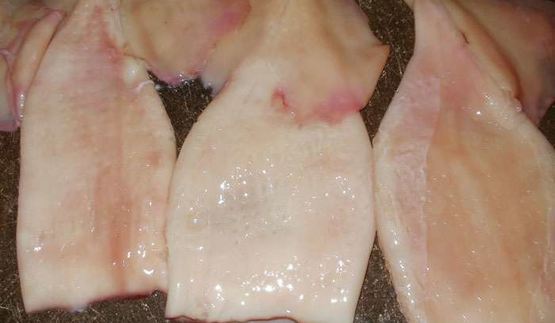 фаршированные кальмары с рисом и яйцом