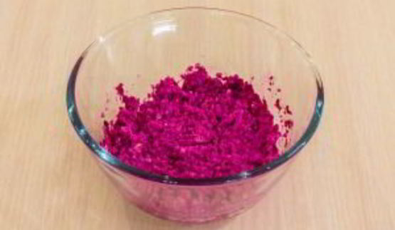 яйца, фаршированные сельдью и свеклой