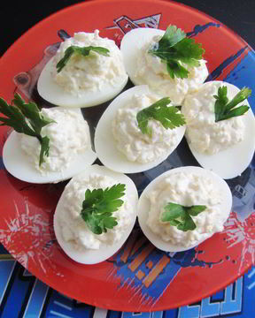 Яйца, фаршированные сырным кремом