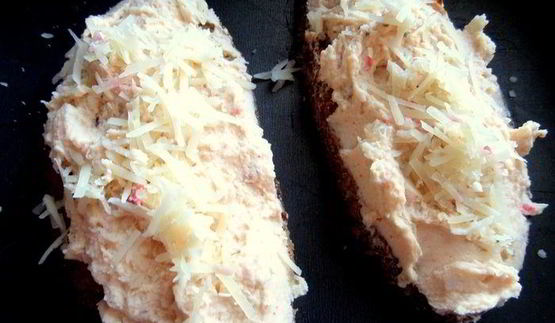 запеченные фаршированные яйца