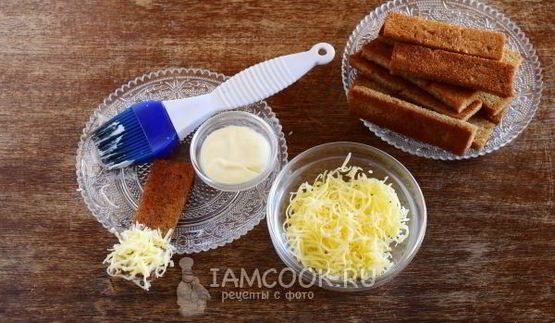 чесночные гренки из черного хлеба