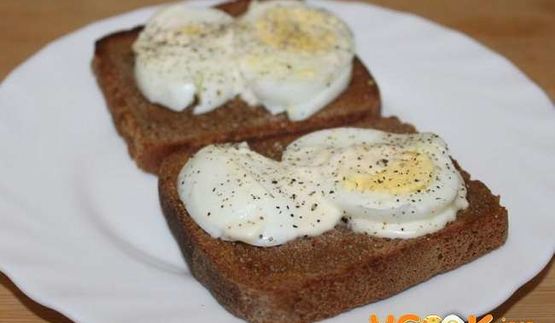 гренки из черного хлеба с вареным яйцом