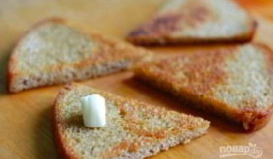 гренки из черного хлеба с яйцом