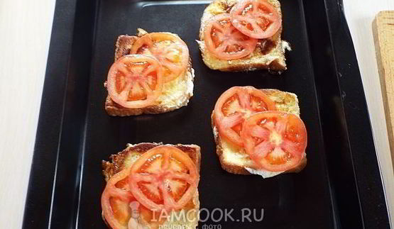 гренки с помидорами и сыром