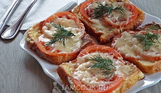 гренки с помидорами и сыром