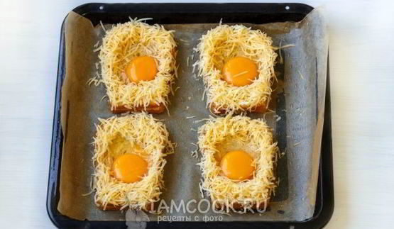 гренки с сыром и яйцом в духовке