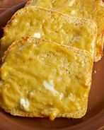 Валлийские гренки с сыром чеддер