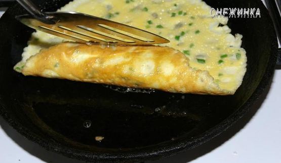 канапе из омлета с творогом