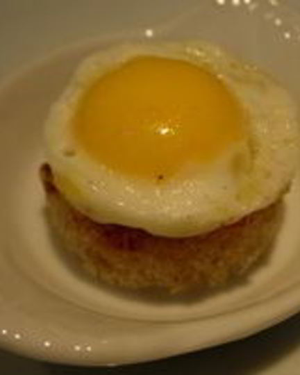 Рецепт канапе из яиц на завтрак