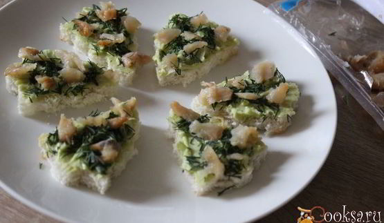 канапе новогодние елочки