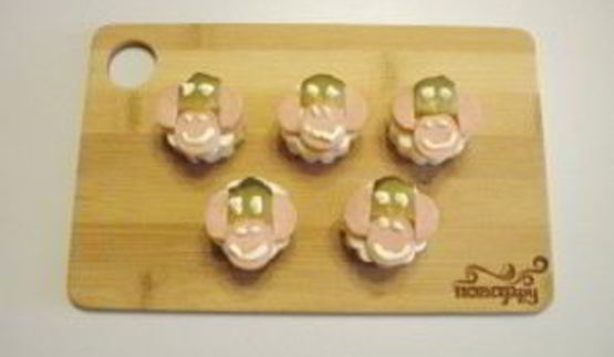 канапе обезьянки на шпажках