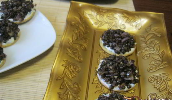 канапе с черной чечевицей фуршетные