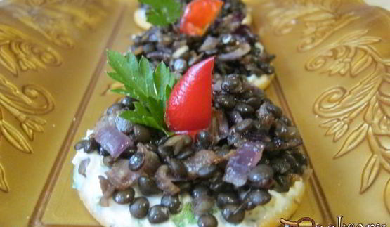 канапе с черной чечевицей фуршетные