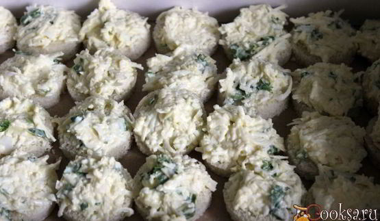 канапе с кальмаром