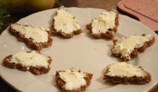 канапе с семгой и сыром