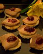 Канапе с языком