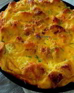 Фриттата с грибами, чеддером и тостами