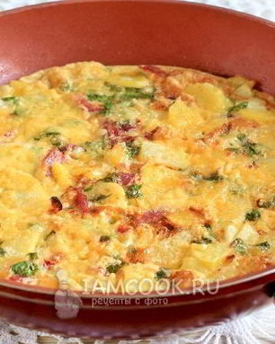 Фриттата с картофелем и ветчиной