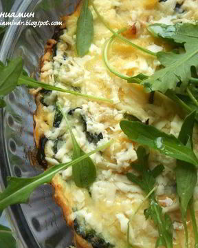 Фриттата с картофелем, шпинатом и творожным сыром