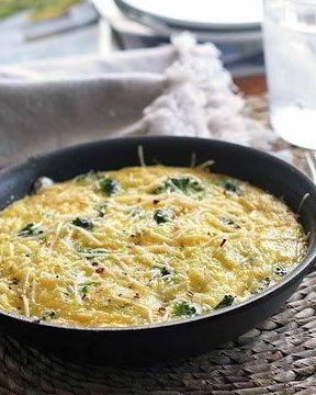 Нежный омлет с брокколи из духовки