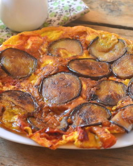 Рецепт омлета с баклажанами и помидорами