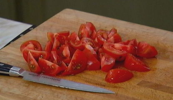 омлет с баклажанами, помидорами и луком