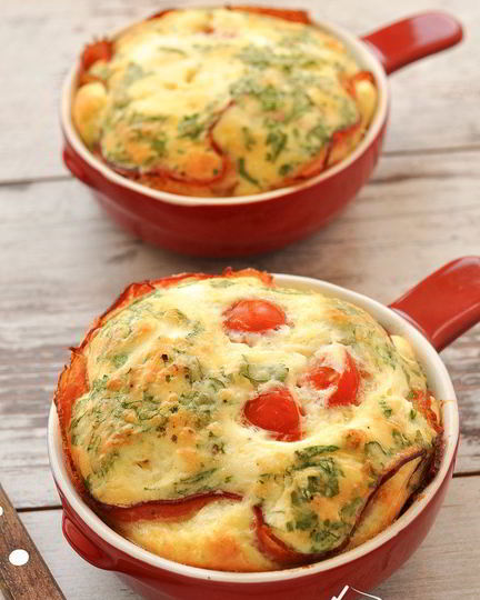 Рецепт омлета с беконом в порционных формочках