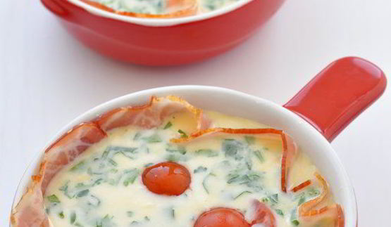 омлет с беконом в порционных формочках