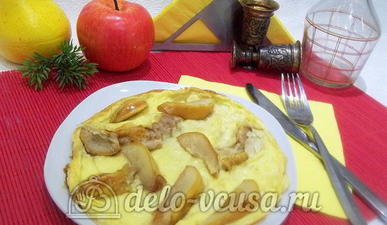 омлет с грушей