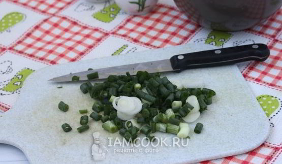 омлет с кабачком и шпинатом