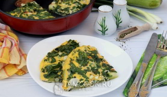 омлет с кабачком и шпинатом