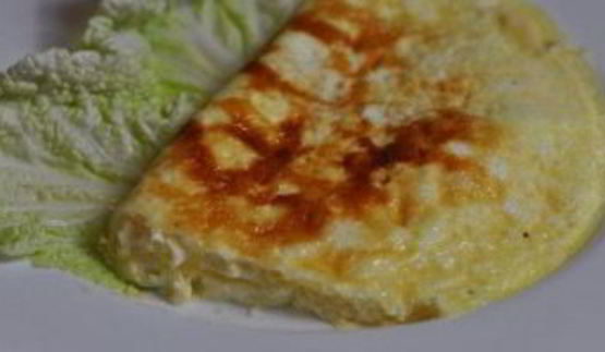 омлет с сыром на сковороде