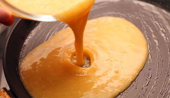 омлет с ветчиной и рукколой