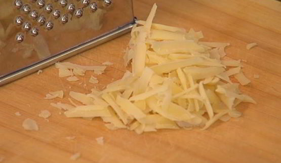 омлет со шпинатом и помидорами черри