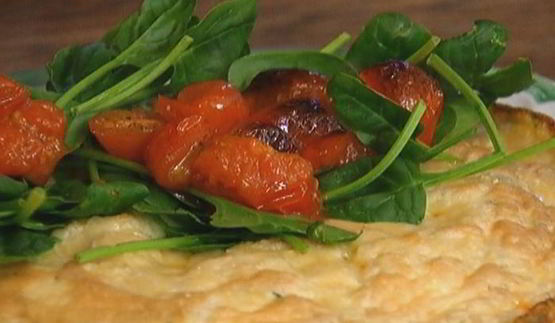 омлет со шпинатом и помидорами черри